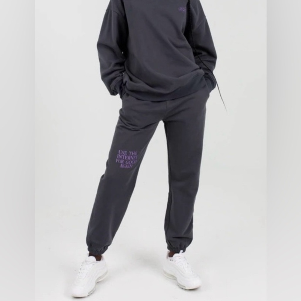 The Mayfair Group Sweat Pant & Sweatshirt Set “Use The Internet For Good” Sz S/M
